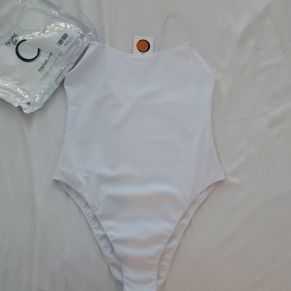 ✨Tropic of C- the C in white bathing suit size M✨